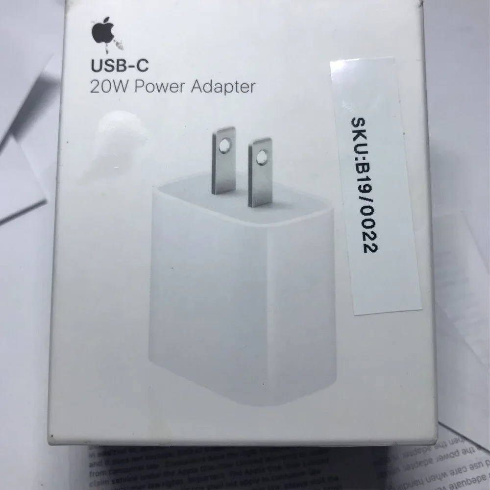 Original Apple USB-C 20W Power Adapter + USB-C Lightning Cable (1m)